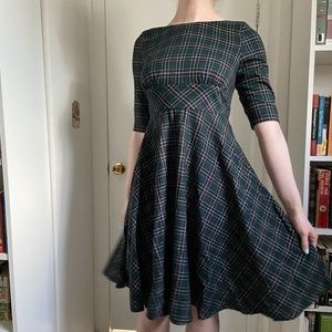 Hell Bunny Green Plaid A-Line Half Sleeve Dress with Pockets